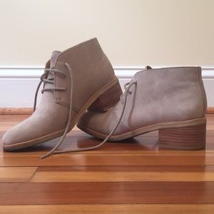 Women’s Clark’s Heeled Desert Bootie - Sz 8.5